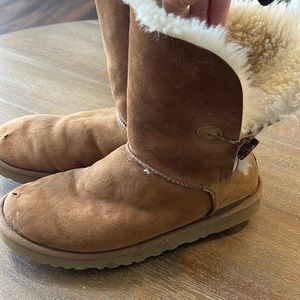 UGG boots with fur 5803 size 9